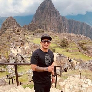 Meet your Posher, Edwin eduardo
